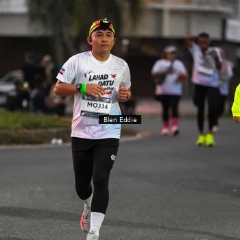 Runner Photo 7816106