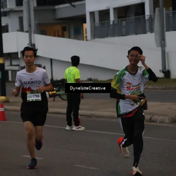Runner Photo 7816141