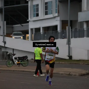 Runner Photo 7816398