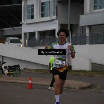 Runner Photo 7816453