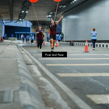 Runner Photo 7816543