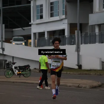 Runner Photo 7816681