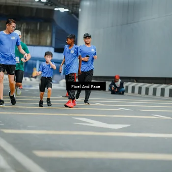 Runner Photo 7816851