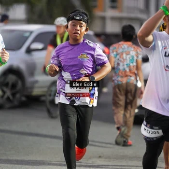 Runner Photo 7817000