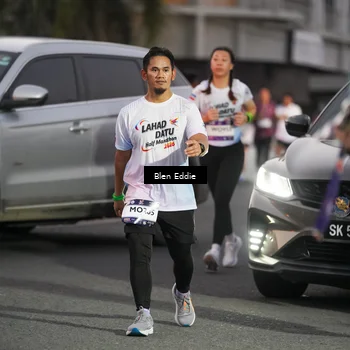 Runner Photo 7817001