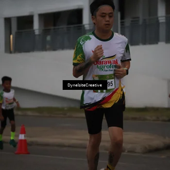 Runner Photo 7817002