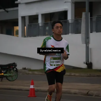 Runner Photo 7817010