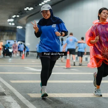 Runner Photo 7817016
