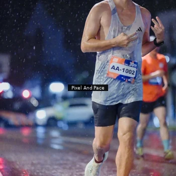 Runner Photo 7817028