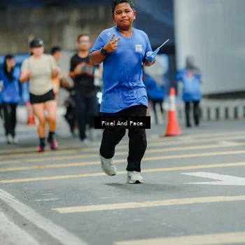 Runner Photo 7817034
