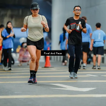 Runner Photo 7817068