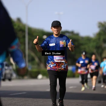 Runner Photo 7817069