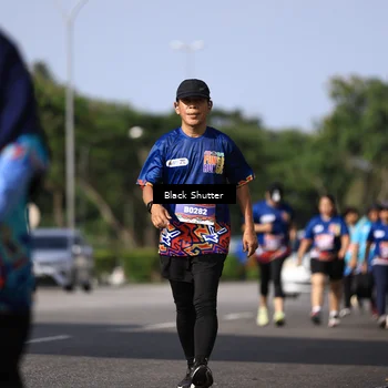 Runner Photo 7817070