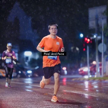 Runner Photo 7817113