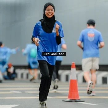 Runner Photo 7817134