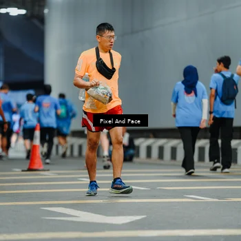 Runner Photo 7817192