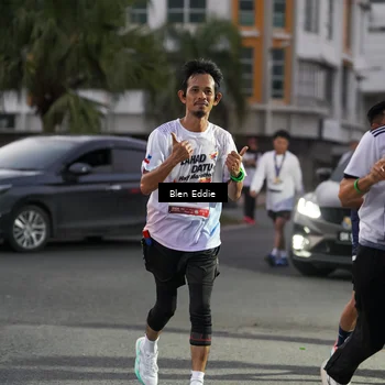 Runner Photo 7817280