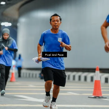 Runner Photo 7817297