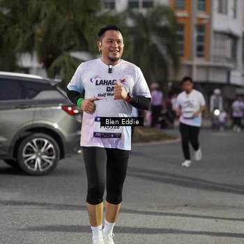 Runner Photo 7817369