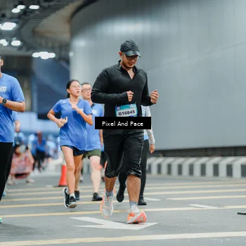 Runner Photo 7817412