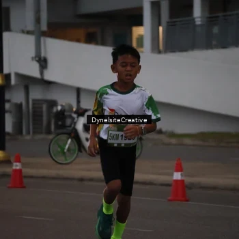 Runner Photo 7817579