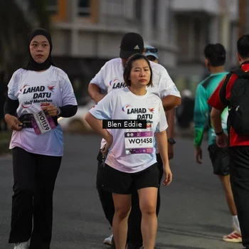 Runner Photo 7817590