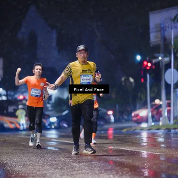 Runner Photo 7817708