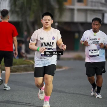 Runner Photo 7817716