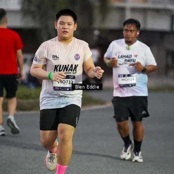 Runner Photo 7817724