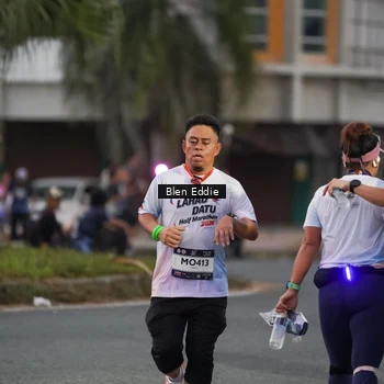 Runner Photo 7818030