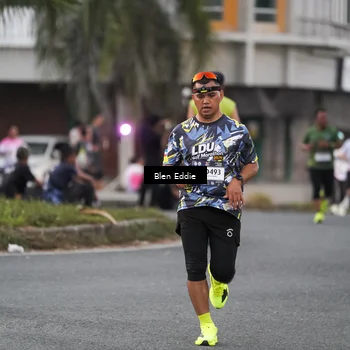 Runner Photo 7818106