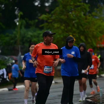 Runner Photo 7818210