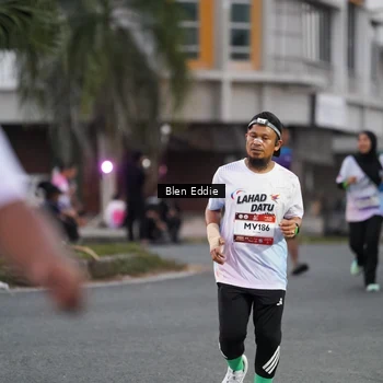 Runner Photo 7818215