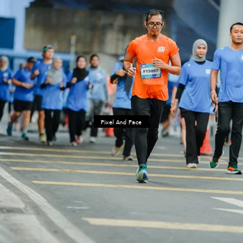Runner Photo 7818570