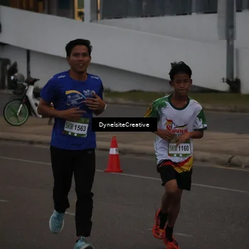 Runner Photo 7818584