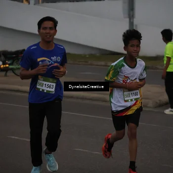 Runner Photo 7818665