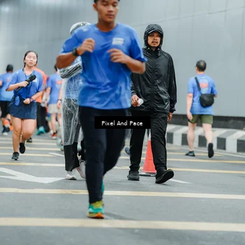 Runner Photo 7818676