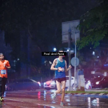 Runner Photo 7819343