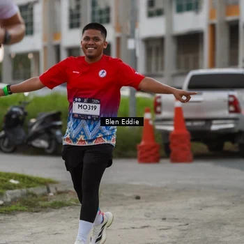 Runner Photo 7819592