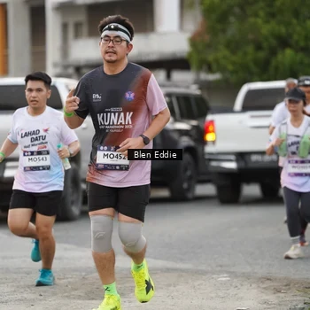 Runner Photo 7819873