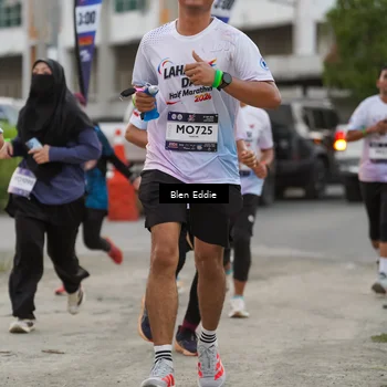 Runner Photo 7820001