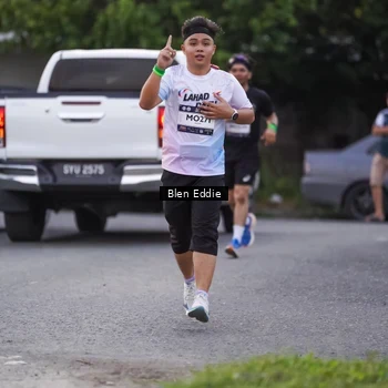 Runner Photo 7820212