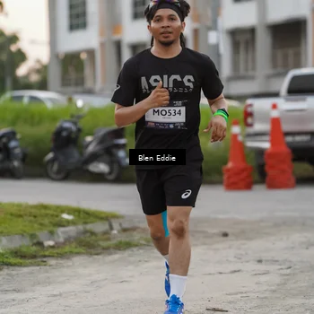 Runner Photo 7820253