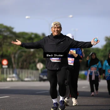 Runner Photo 7820593