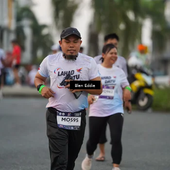 Runner Photo 7820728