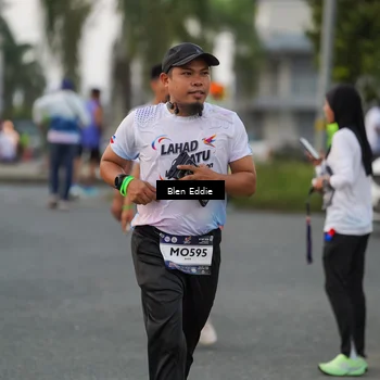 Runner Photo 7820780