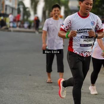 Runner Photo 7820792