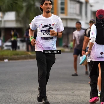 Runner Photo 7821149