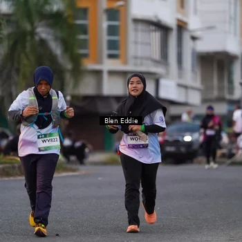 Runner Photo 7821218