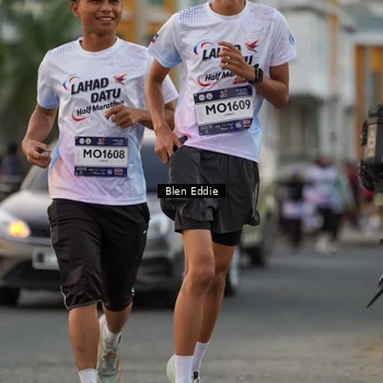Runner Photo 7821764
